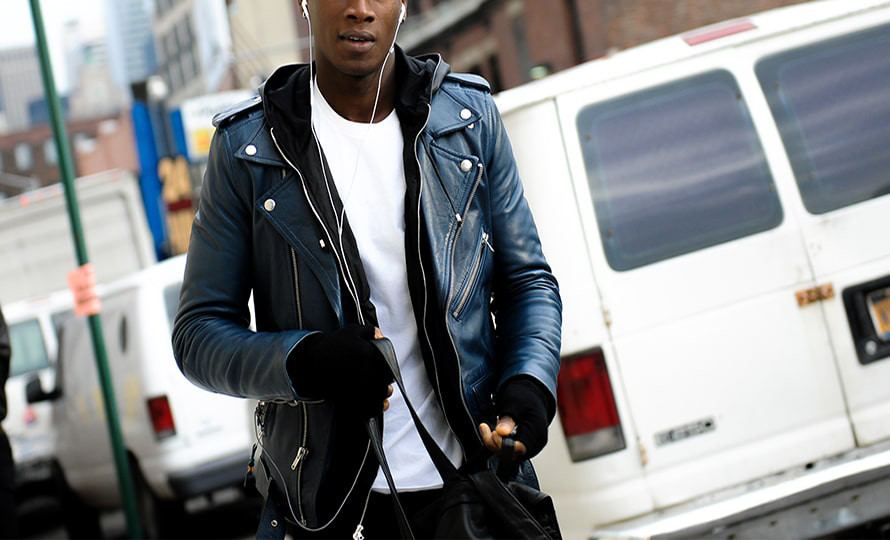 Áo khoác da cho chàng trong ngày lạnh