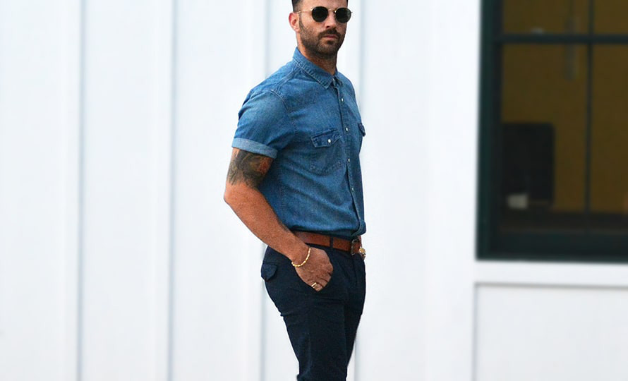 Với những chiếc áo sơ mi kết hợp với quần jeans